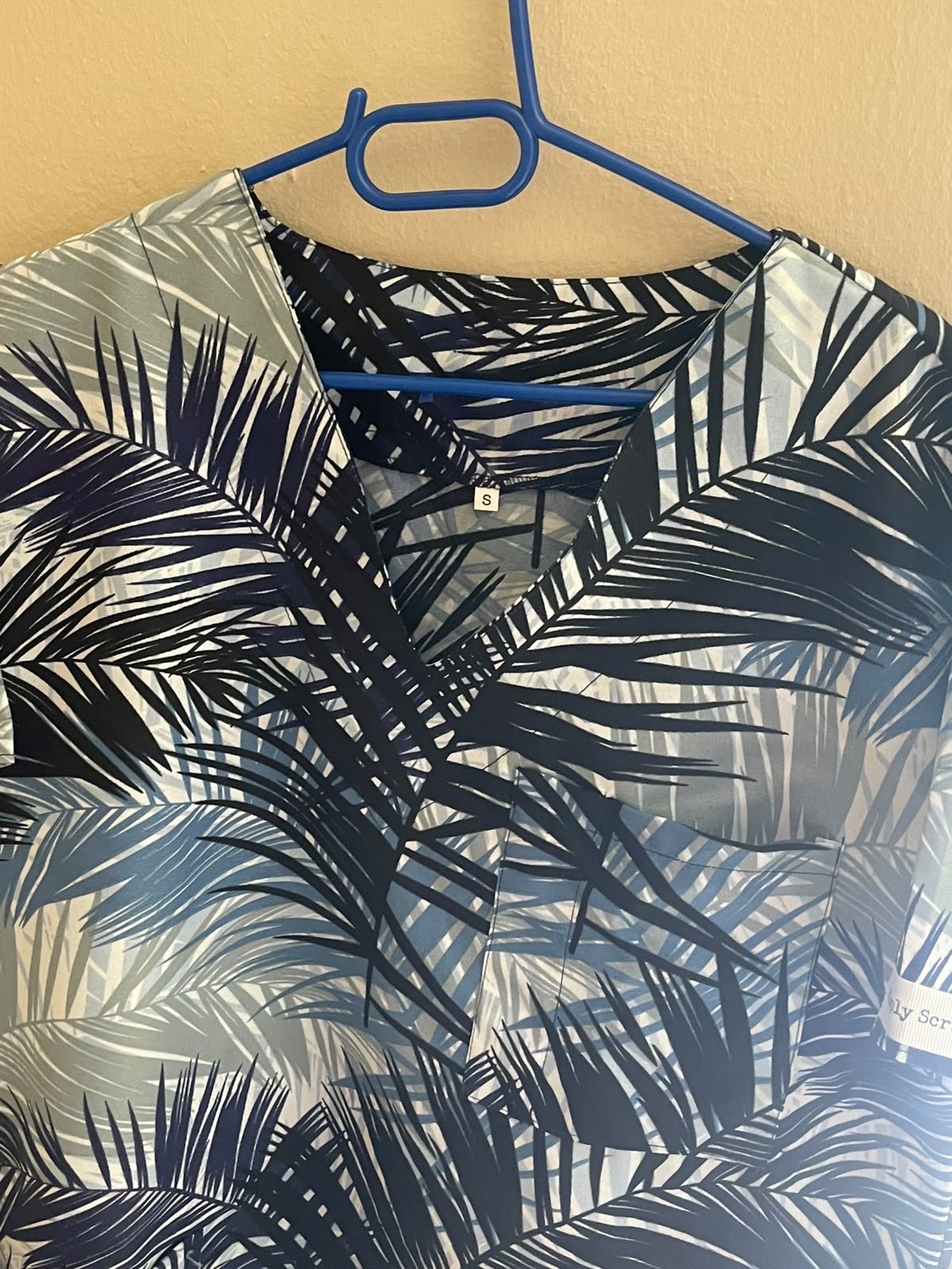 Blue leaves (M)